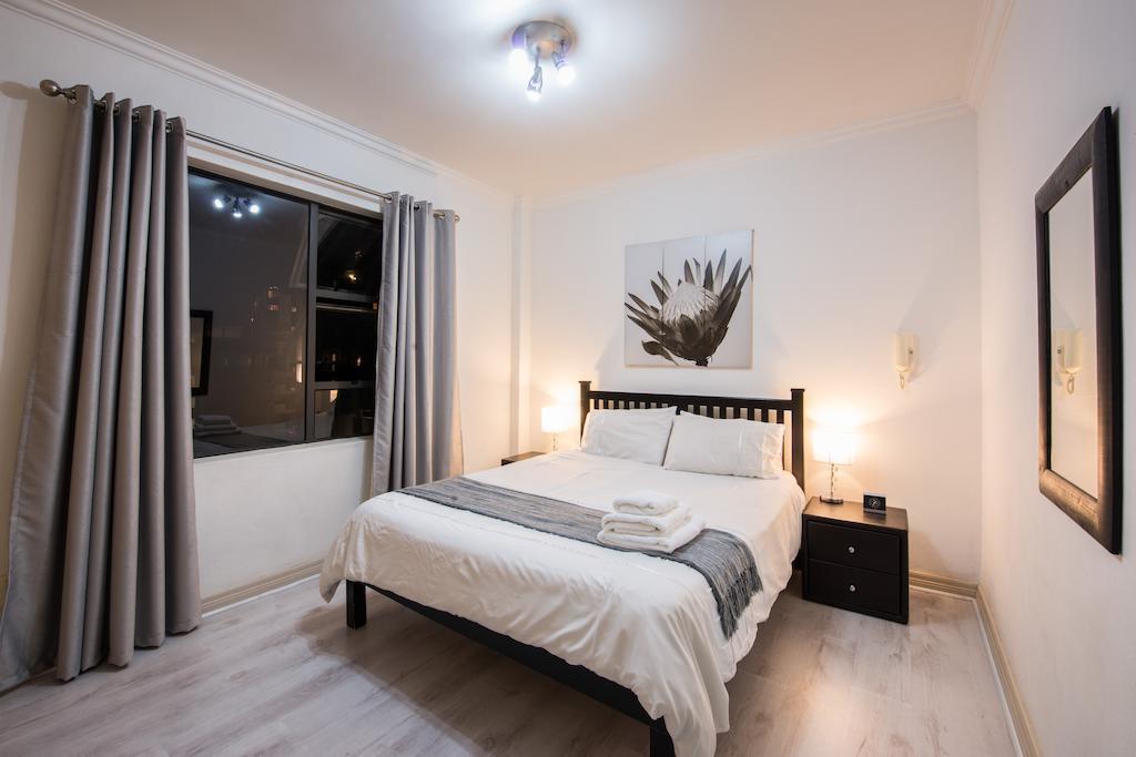 Prestige Apartments Sandton At Westpoint Joanesburgo Quarto foto