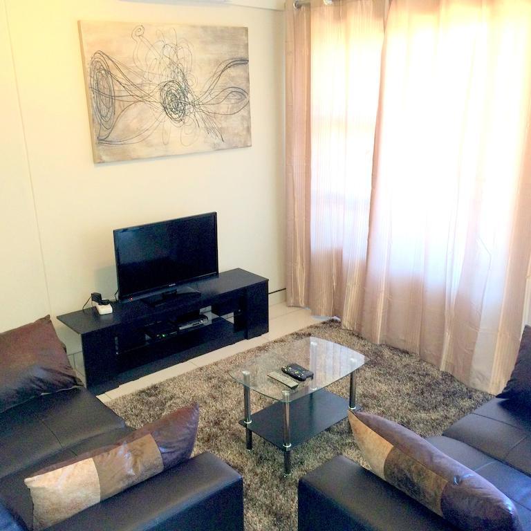 Prestige Apartments Sandton At Westpoint Joanesburgo Quarto foto