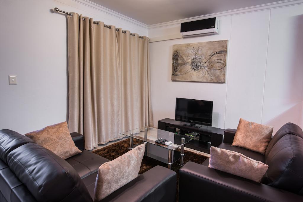 Prestige Apartments Sandton At Westpoint Joanesburgo Quarto foto