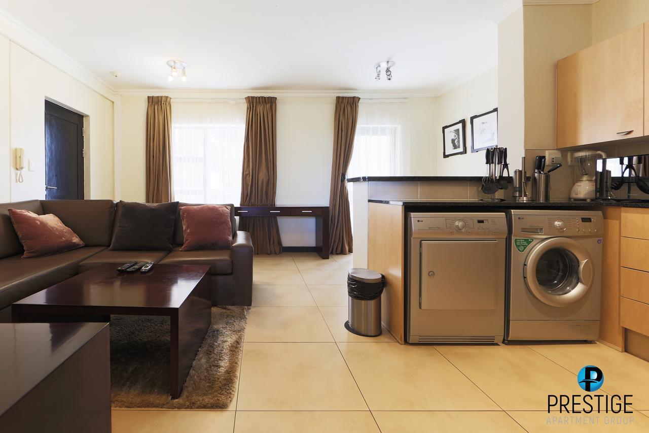 Prestige Apartments Sandton At Westpoint Joanesburgo Exterior foto