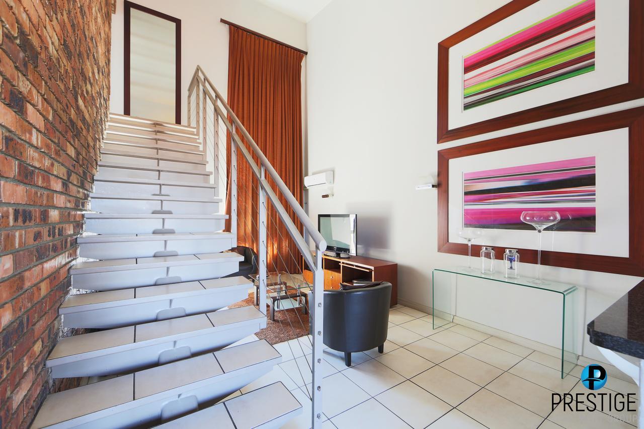Prestige Apartments Sandton At Westpoint Joanesburgo Exterior foto