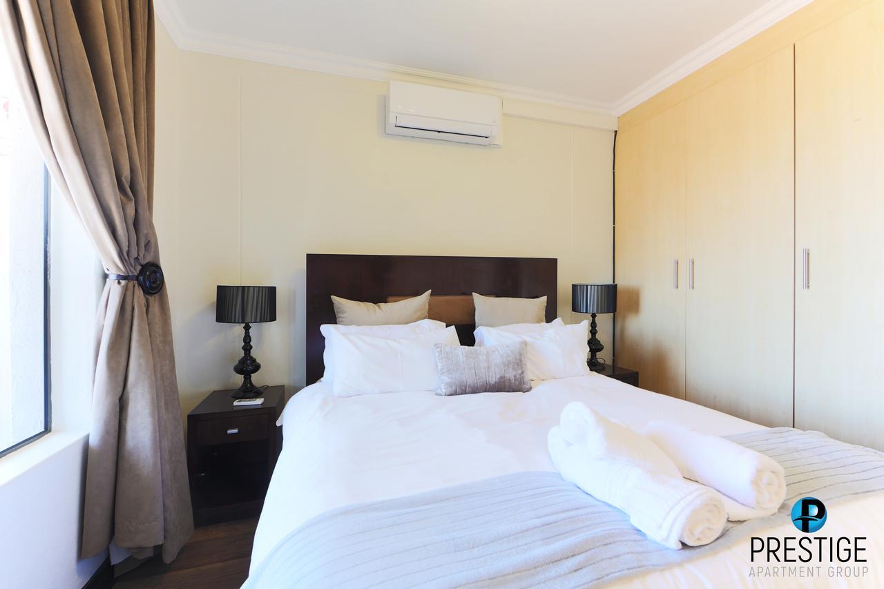Prestige Apartments Sandton At Westpoint Joanesburgo Exterior foto