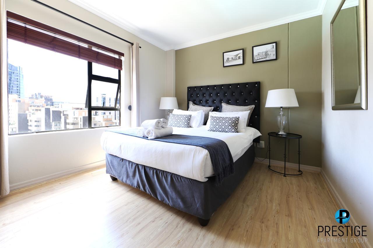 Prestige Apartments Sandton At Westpoint Joanesburgo Exterior foto