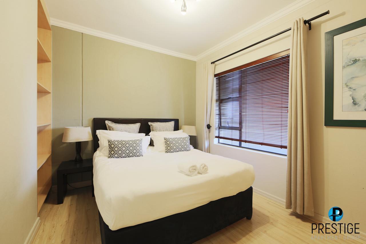 Prestige Apartments Sandton At Westpoint Joanesburgo Exterior foto