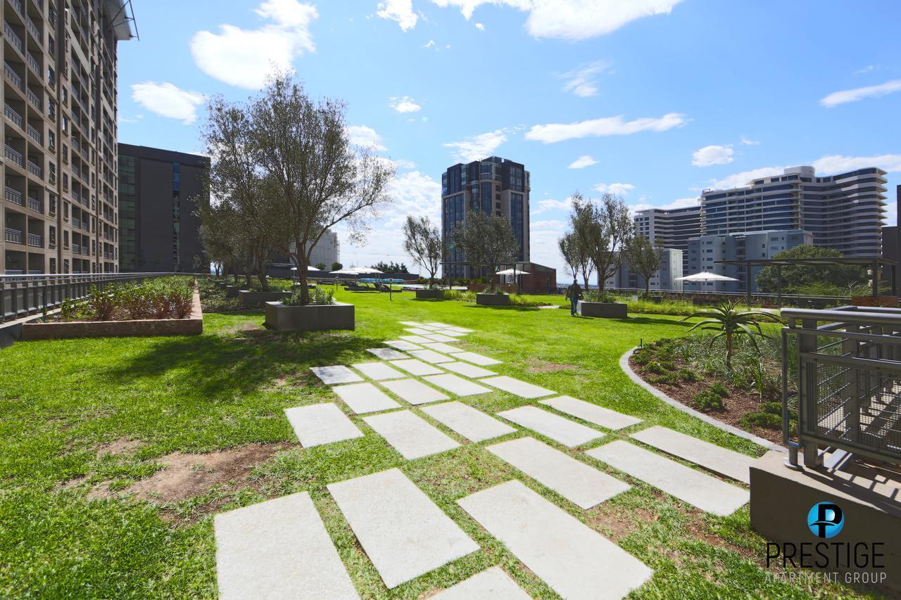 Prestige Apartments Sandton At Westpoint Joanesburgo Exterior foto